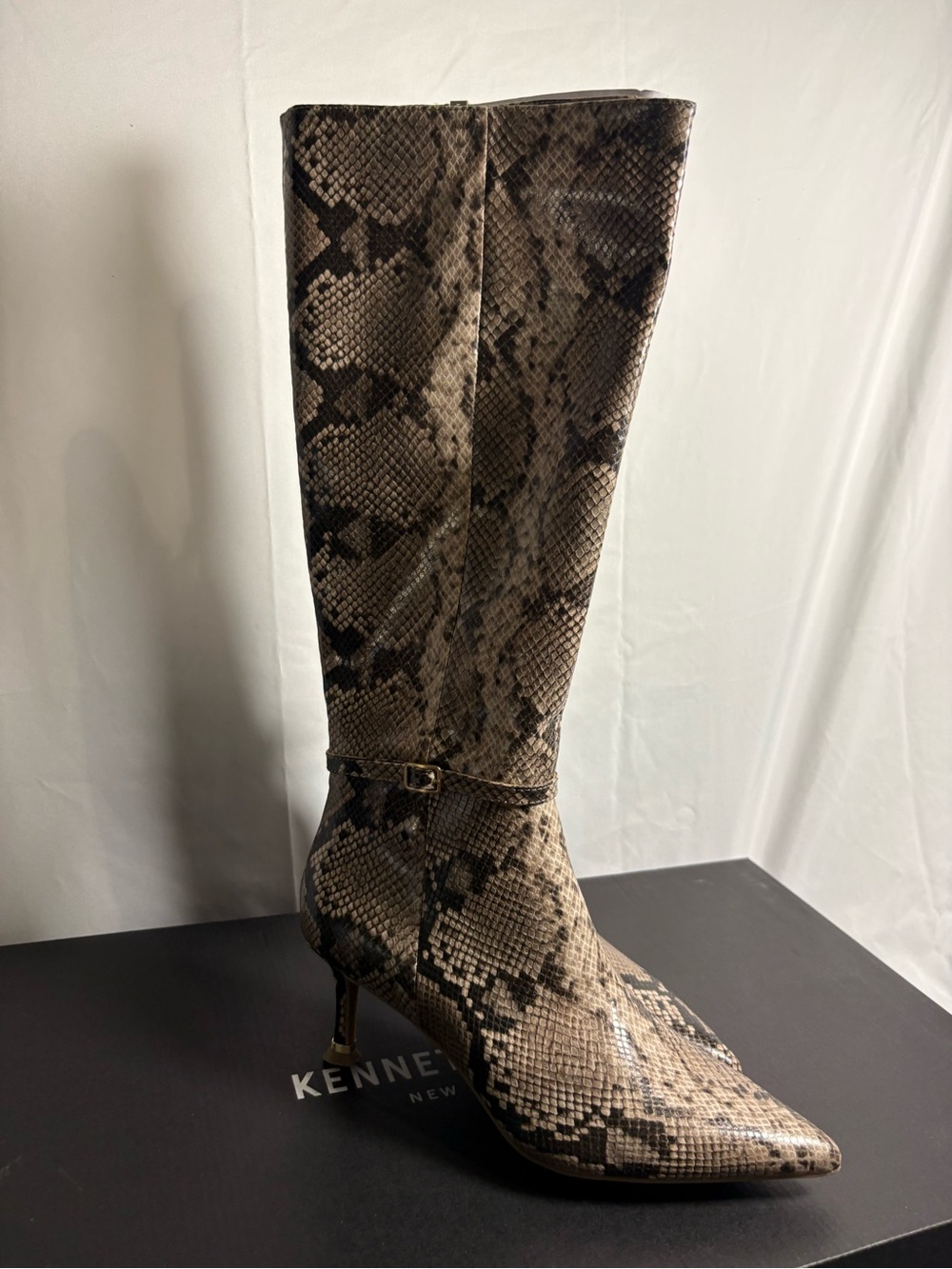 New Kenneth Cole Brown Snake-Print Over-the-Knee Pointed Toe Boot size 7.5